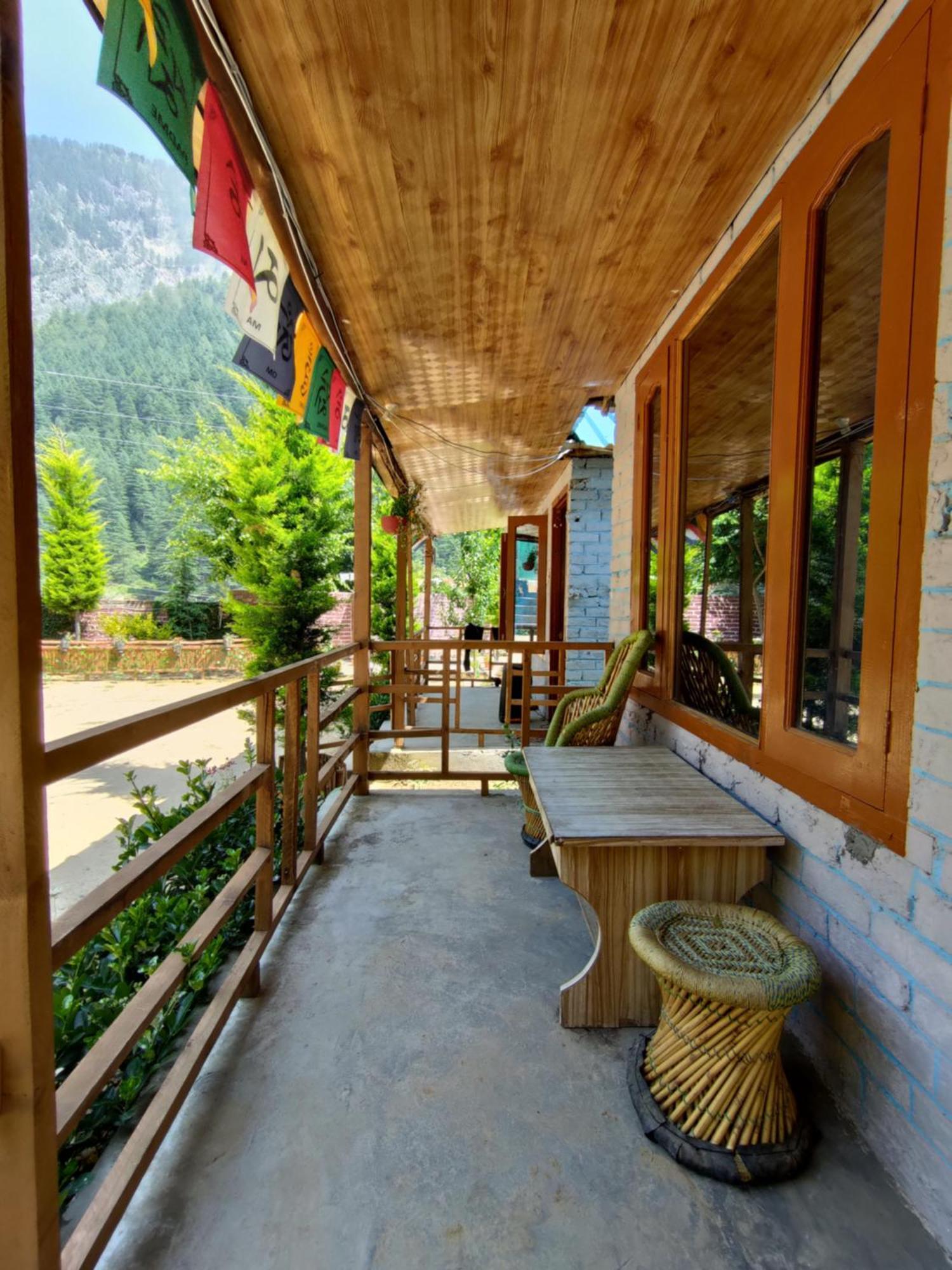 Lee Garden Himalayan Wooden Cottages Kasol Exterior foto
