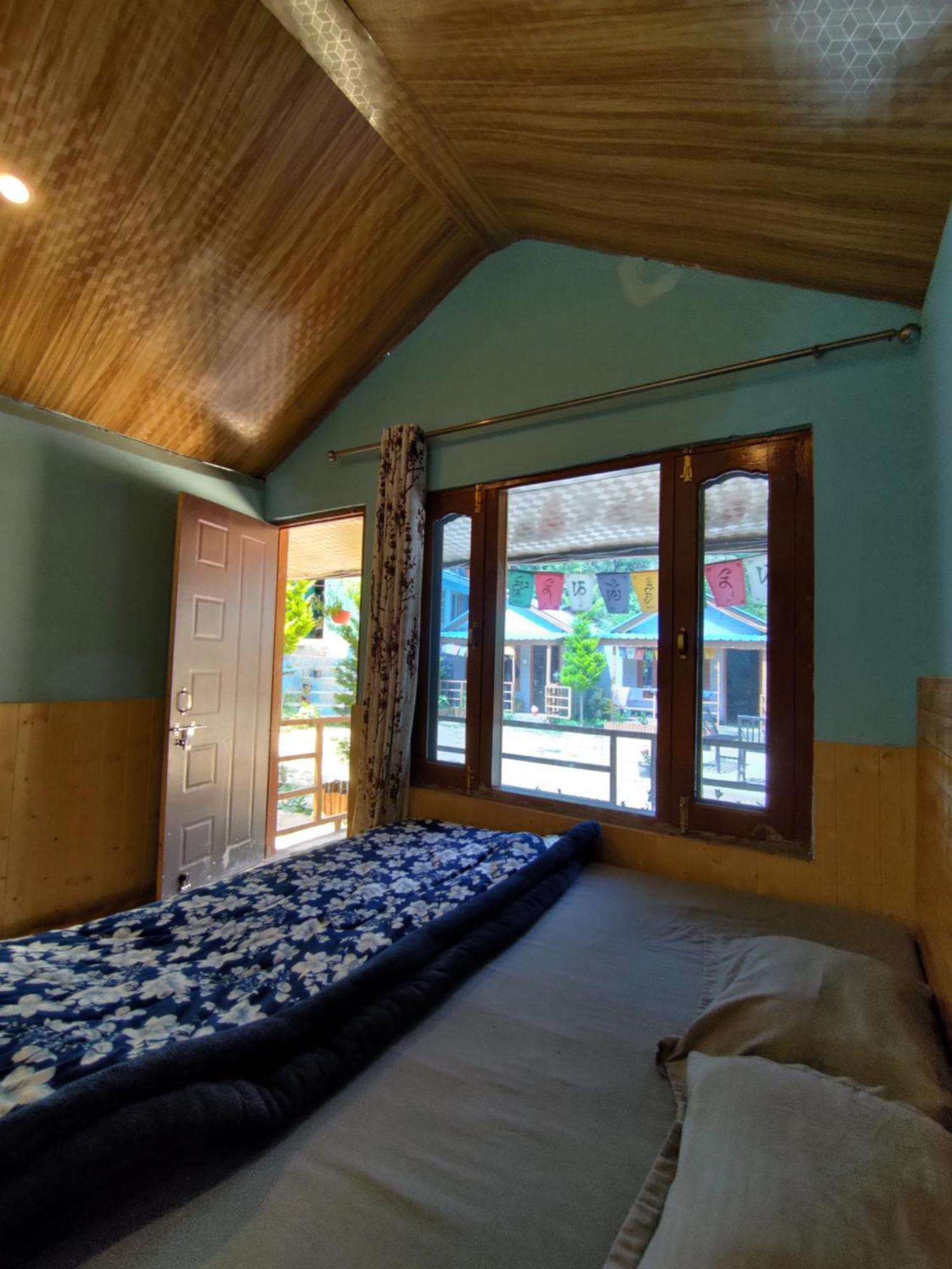Lee Garden Himalayan Wooden Cottages Kasol Exterior foto