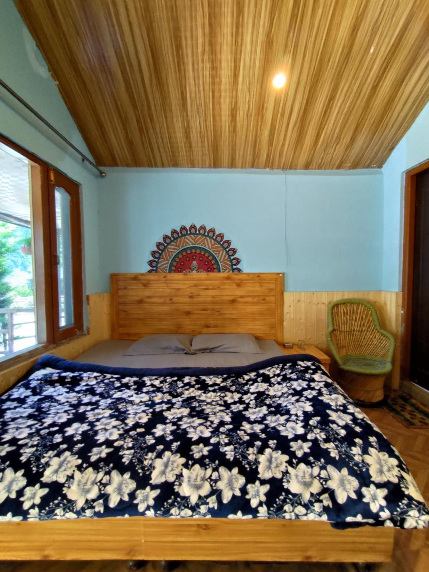 Lee Garden Himalayan Wooden Cottages Kasol Exterior foto